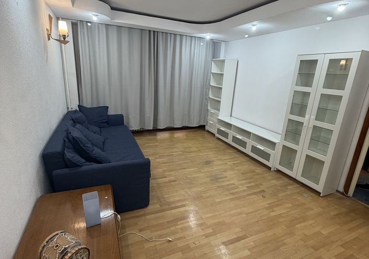 Inchiriere 4 camere zona Unirii centrală proprie vedere dublă - Poză 2