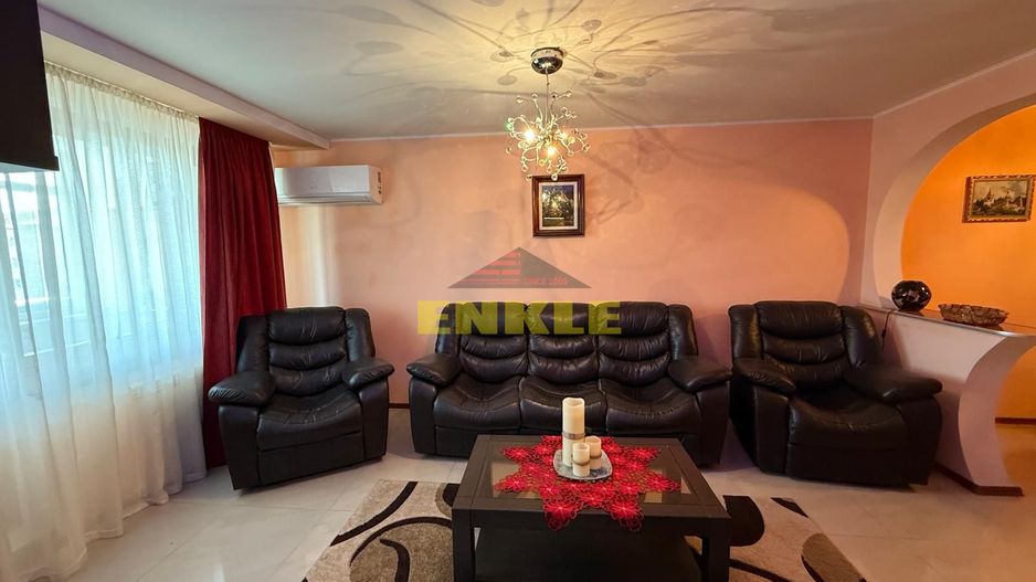 De vânzare apartament 4 camere – Zona Școala 7 - Poză 2