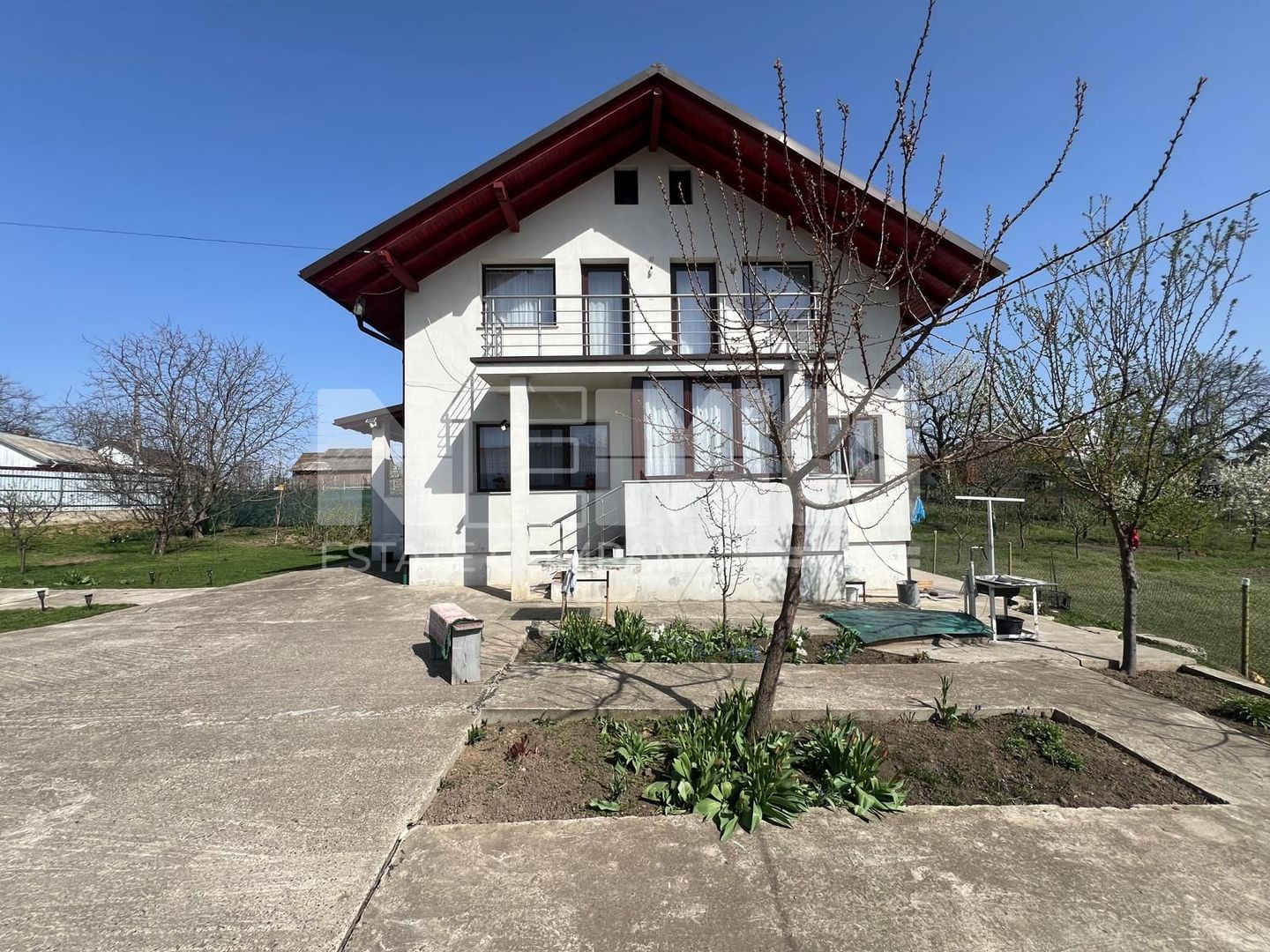 Casa de Vanzare 175 mp | Pret 160.000 € | Varatec, Salcea 13km de oraș - Poză 1