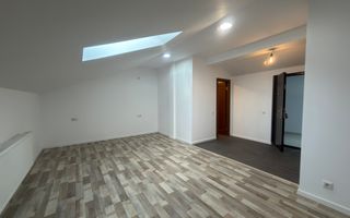 Disponibil imediat. Bloc nou - Poză 1