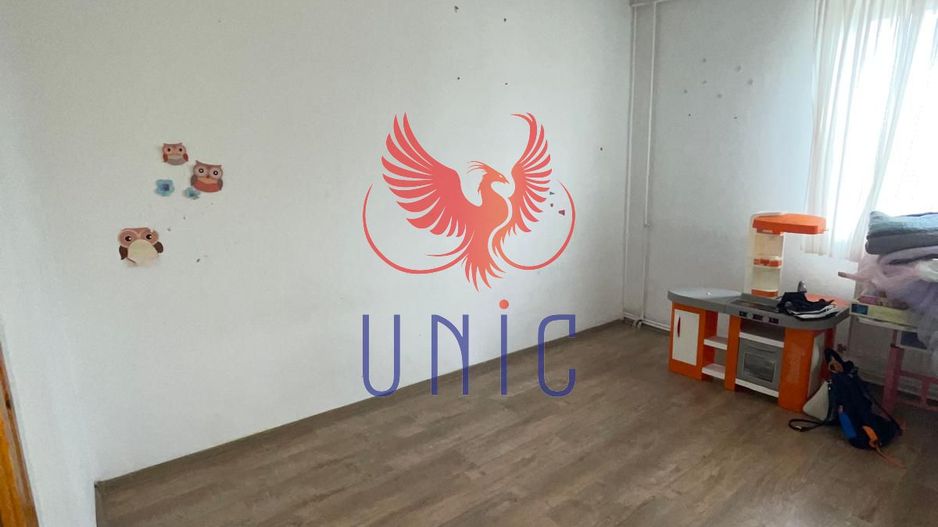 4 camere decomandate, V-uri - 1 Mai - Poză 13