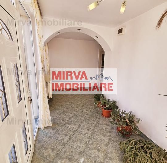 Vanzare vila 6 camere + spatiu comercial, mobilata si utilata, in Blejoi - Poză 5