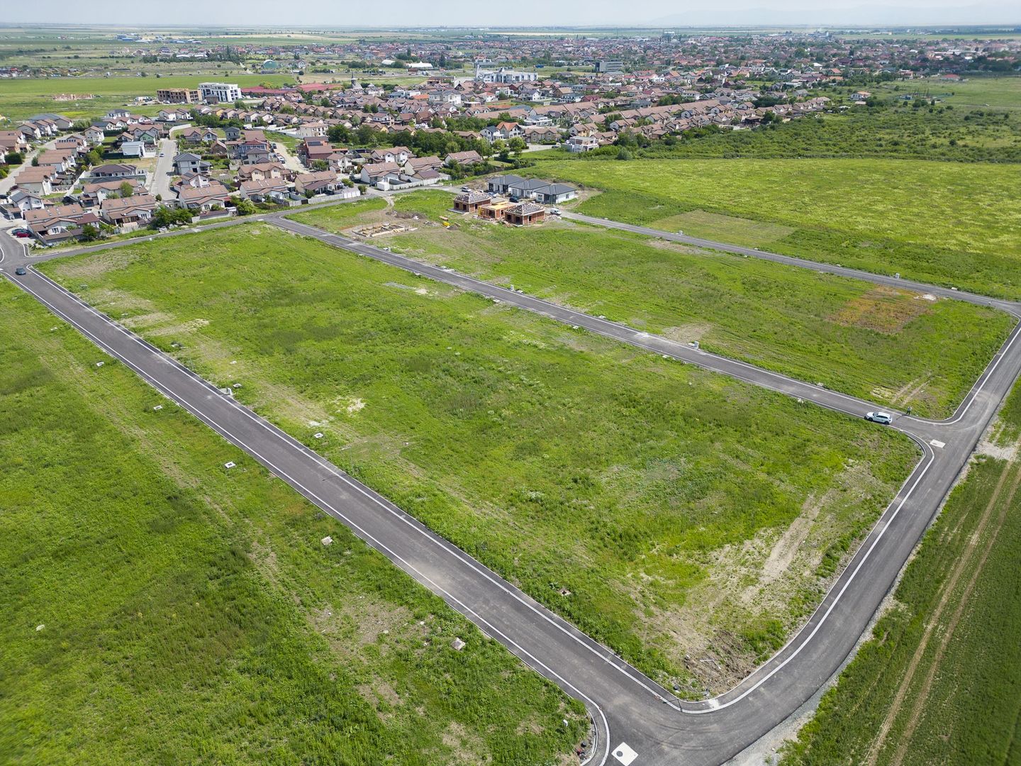 Loc de casa de 476 mp în Via Carmina - Poză 14