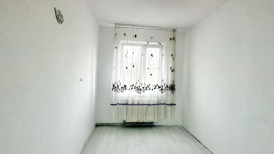 Apartament 3 camere de vânzare – zona Florilor, Str. Mimozei - Poză 3