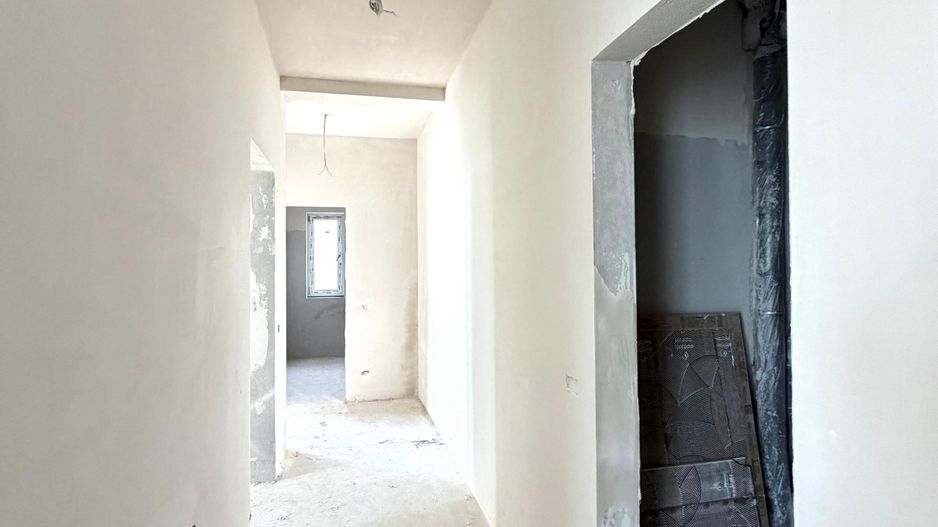 Apartament cu 3 camere -  72 mp - Etaj 1 - Giroc - Poză 2