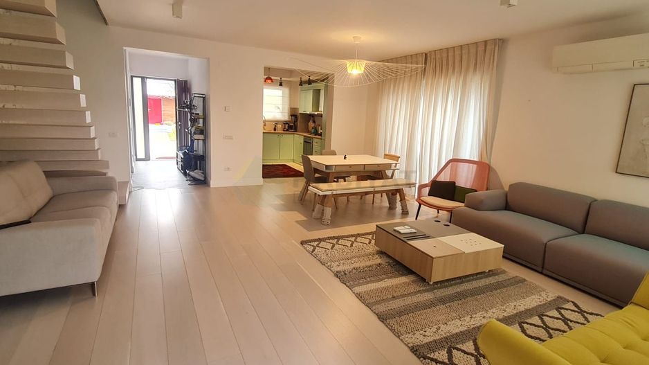 Vilă elegantă, complet mobilată, cu grădină  – Paris Residence, Tunari - Poză 9