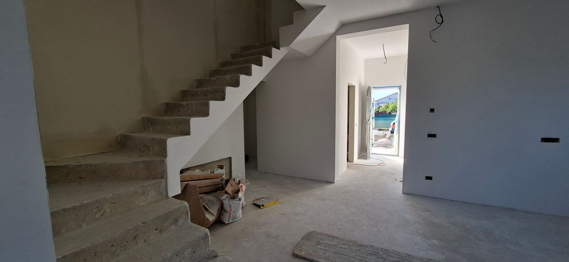 Duplex cu pozitie centrala in Dumbravita - Poză 2