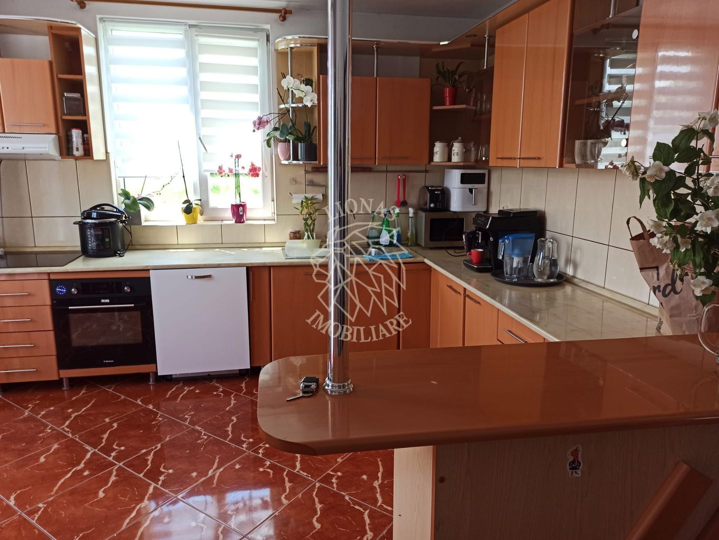 Casa 270 mp la DN17-teren 3400 mp-ideal Pensiune-Crainimat - Poză 2