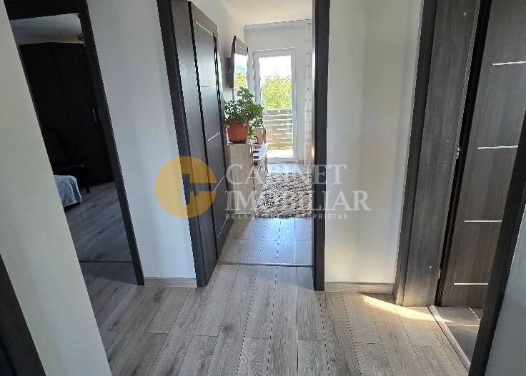 Casa tip duplex - constructie proprie - la asfalt - Poză 4