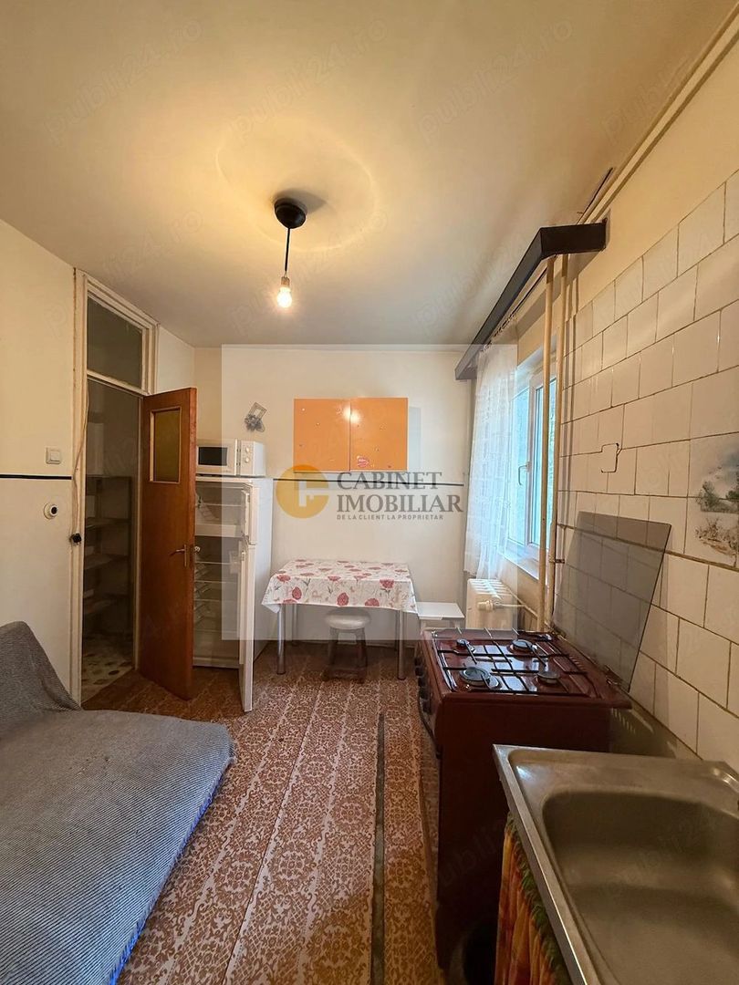 2 Camere - 55MP | Creditabil | 3/10 | 1981 | Metrou Lujer - 3 minute - Poză 3