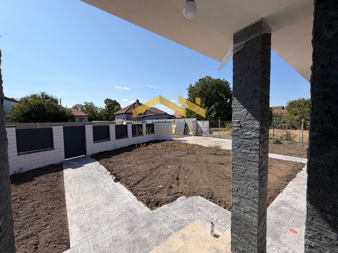 -Casa individuală -4 camere -2 băi - - Poză 9
