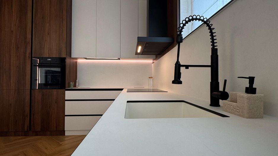 Lux la superlativ, vila individuala noua mobilata + curte amenajata - Poză 6