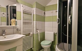 🏡 Casă cu demisol, parter și mansardă – Str. Victoriei, zonă centrală - Poză 6