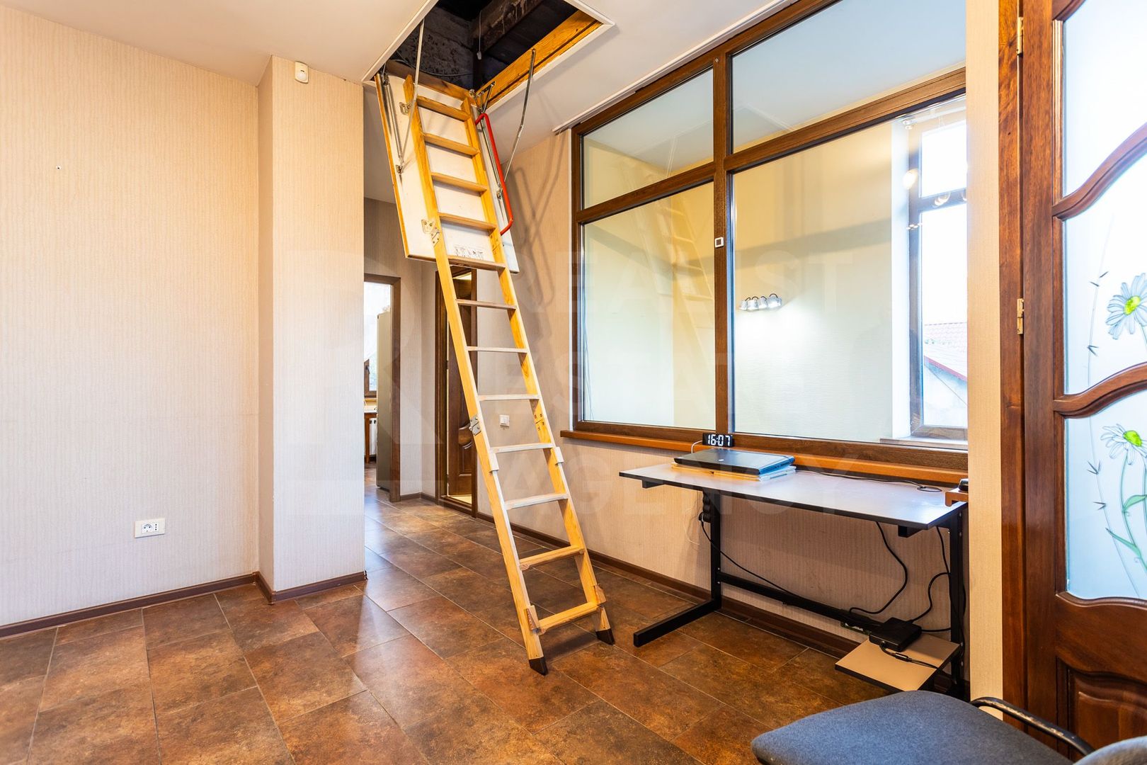 Vanzare spatiu comercial de 256 m2 în centrul capitalei - Poză 3