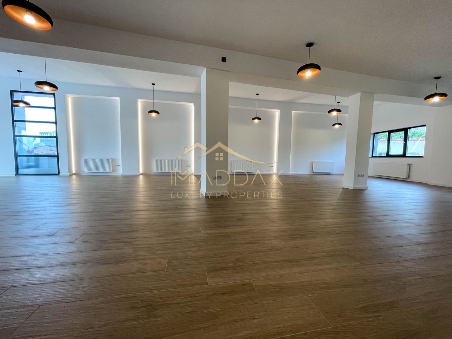 Spatiu comercial S+P+2E+M ***Prima Inchiriere*** - Poză 14