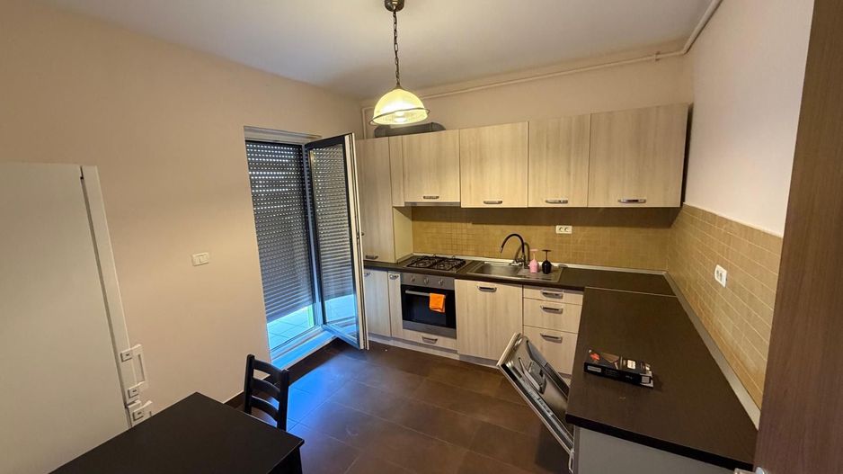 Apartament 3 camere linga Mega Image Dumbravita - Poză 4