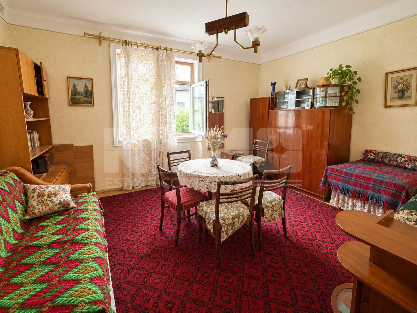 Casă de vânzare | Rădăuți  | Teren 1.135 mp | Zonă liniștită - Poză 2