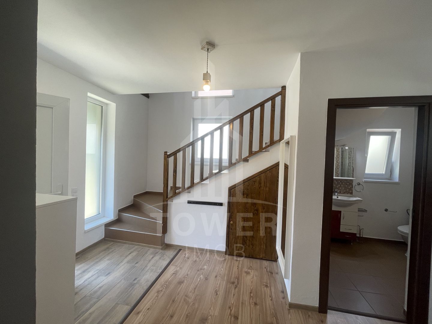 Casa individuala cu etaj - 125 mp utili-zona Belvedere - Poză 4
