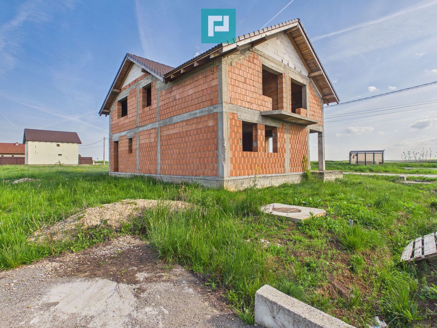 Casă la roșu cu  6 camere,  teren 500 mp în Aluniș - Poză 10