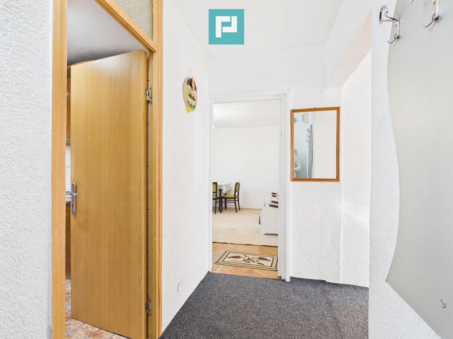 Apartament decomandat cu patru camere de inchiriat - Poză 14