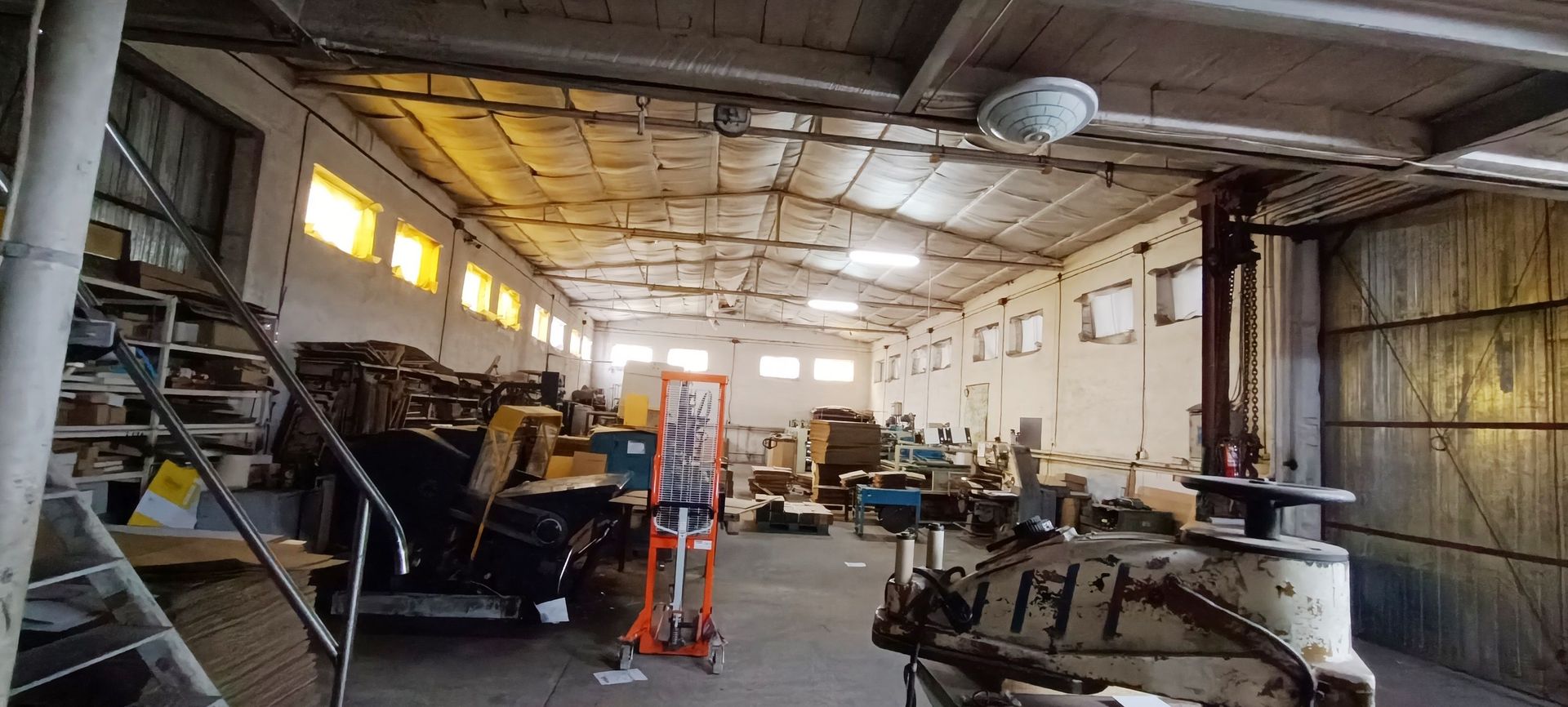 Hala si teren  in Stupini Basov - Poză 5