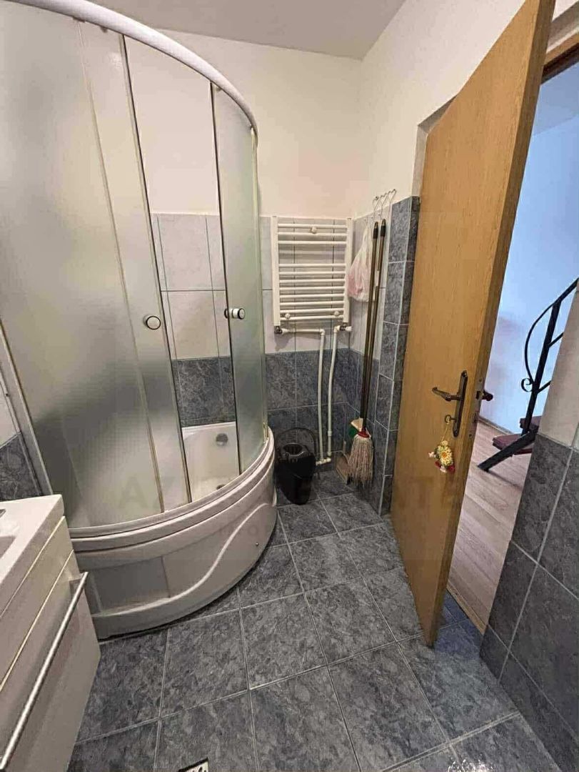 Garsonieră 36 mp compartimentată pe 2 niveluri in zona Terezian - Poză 19