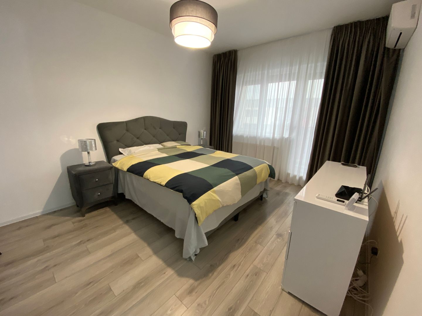 Garsonieră LUX POLITEHNICA MOBILATĂ ȘI UTILATĂ-BALCON-LOC DE PARCARE - Poză 1