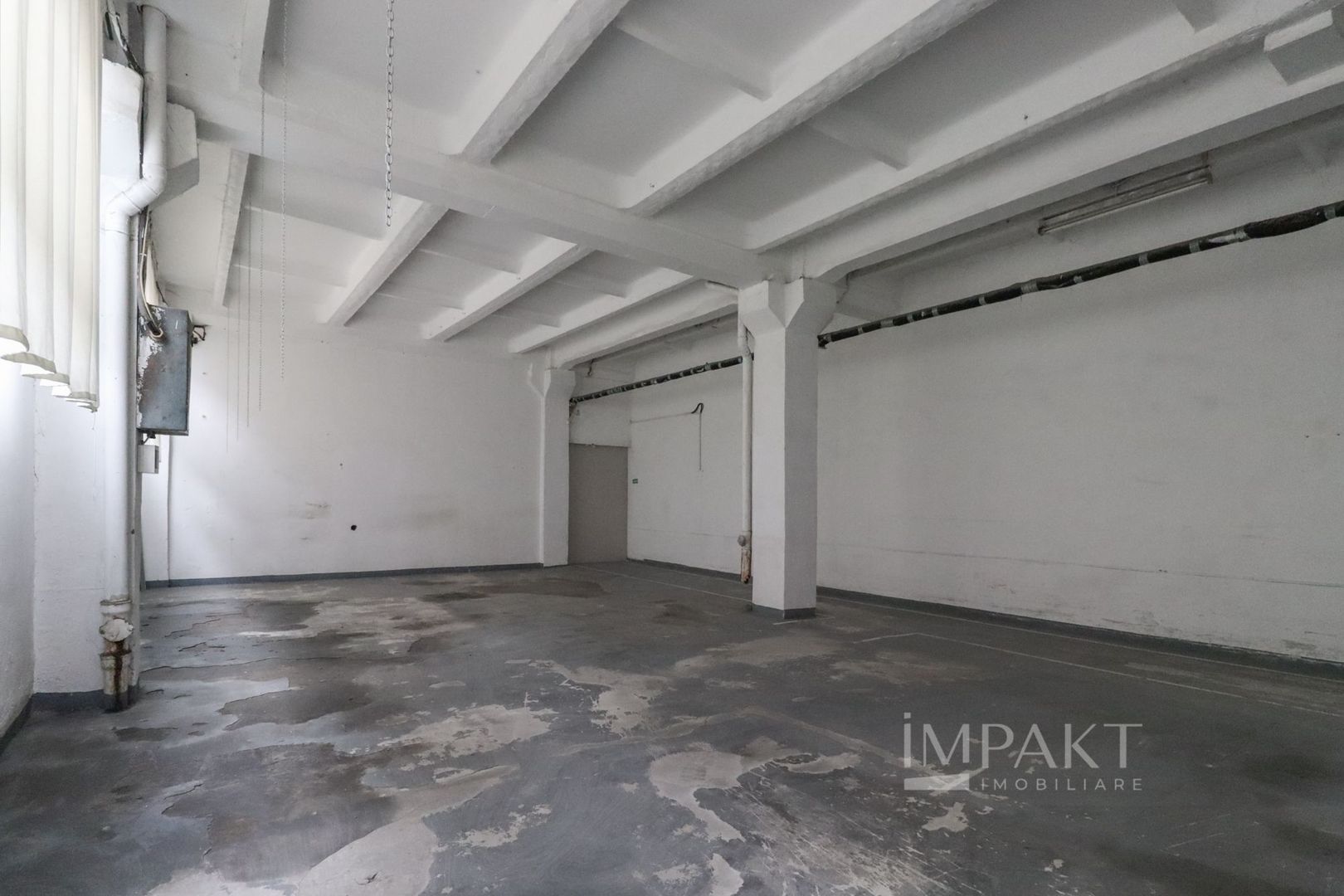 Hala de 250 mp la inchiriat open-space zona Piata 1 Mai - Poză 4