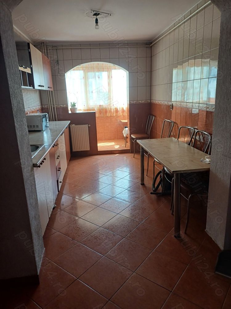 Vând apartament 4 camere - Poză 5
