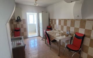 Apartament de vanzare 2 camere, decomandat, et.2 - Poză 2