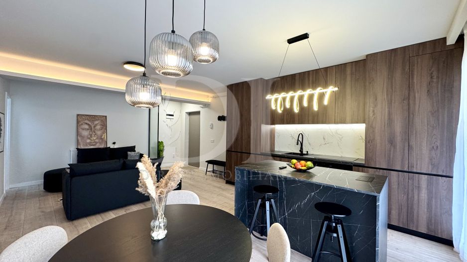 Apartament ultramodern / gradina de 43 mp - Poză 1