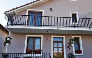 1/2 Duplex cu garaj, 4 camere, mobilat si utilat, Alba -Micesti