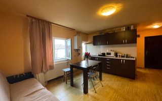 Apartament luminos cu 2 camere, la mansardă, în zonă căutată - Poză 10