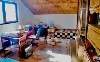 Casa de vanzare in Targoviste - 5 camere, 2 garaje, teren generos - Poză 18