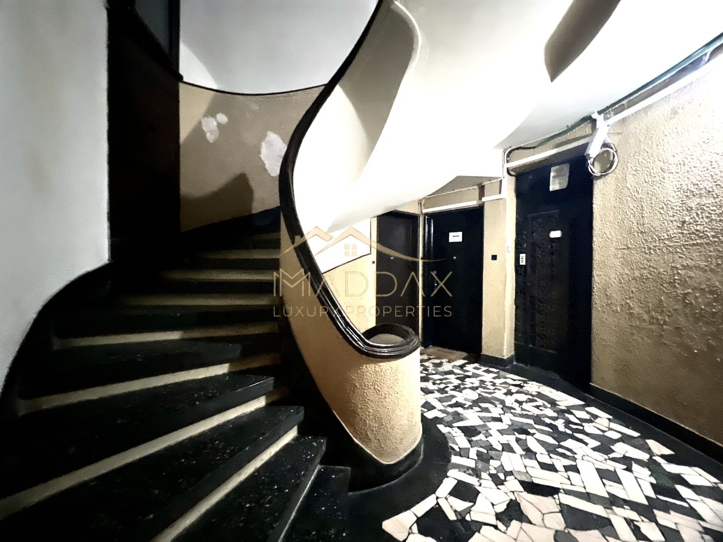 Apartament de Inchiriat | Dacia | 2 camere | Eleganta Stilului Clasic - Poză 35