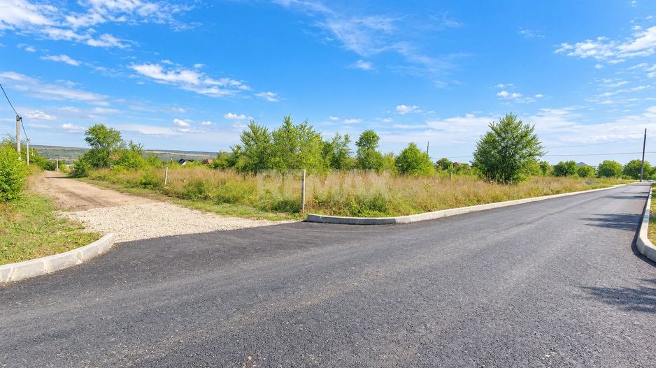 CASĂ CU 2 NIVELE – 136 m² | 4 DORMITOARE | 7 ARI ANENII NOI - Poză 7