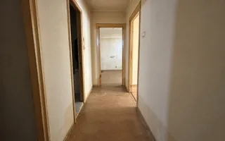 3 camere | Etaj 1 | 2 băi | 2 debarale | Decomandat | Zona Vitan - Poză 12