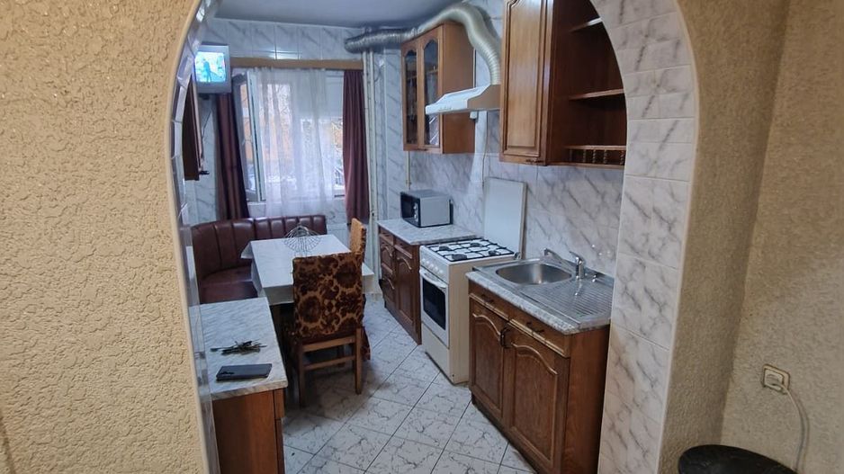 De inchiriat apartament 2 camere 60mp, zona Piata Rahova - Poză 2