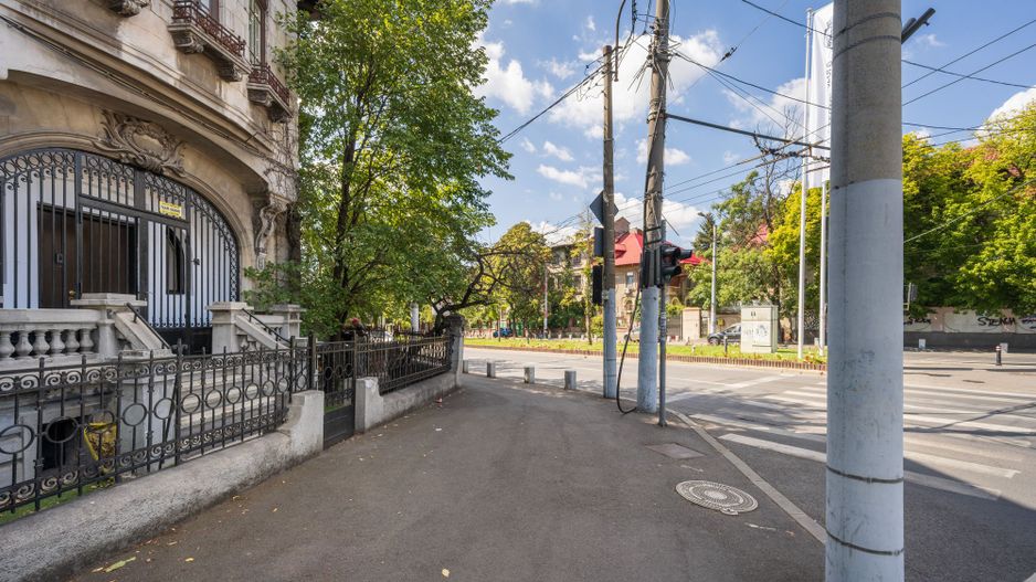 Inchiriere apartament 6 camere Calea Plevnei l parter l 176 mp - Poză 25