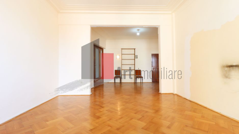 Apartamentul "DEKORA", bloc Art Deco, interior compartimentat de exceptie - Poză 4