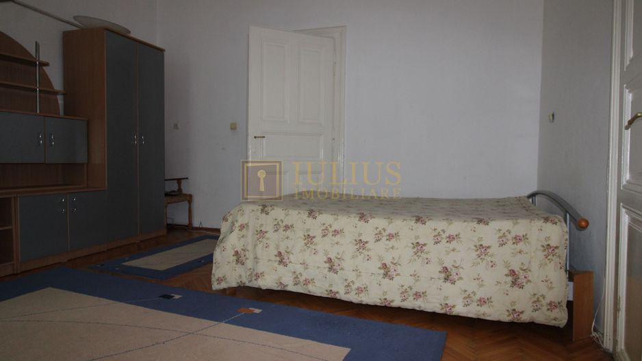 ideal pentru studenti sau o familie, cladire istorica, centrala proprie - Poză 8