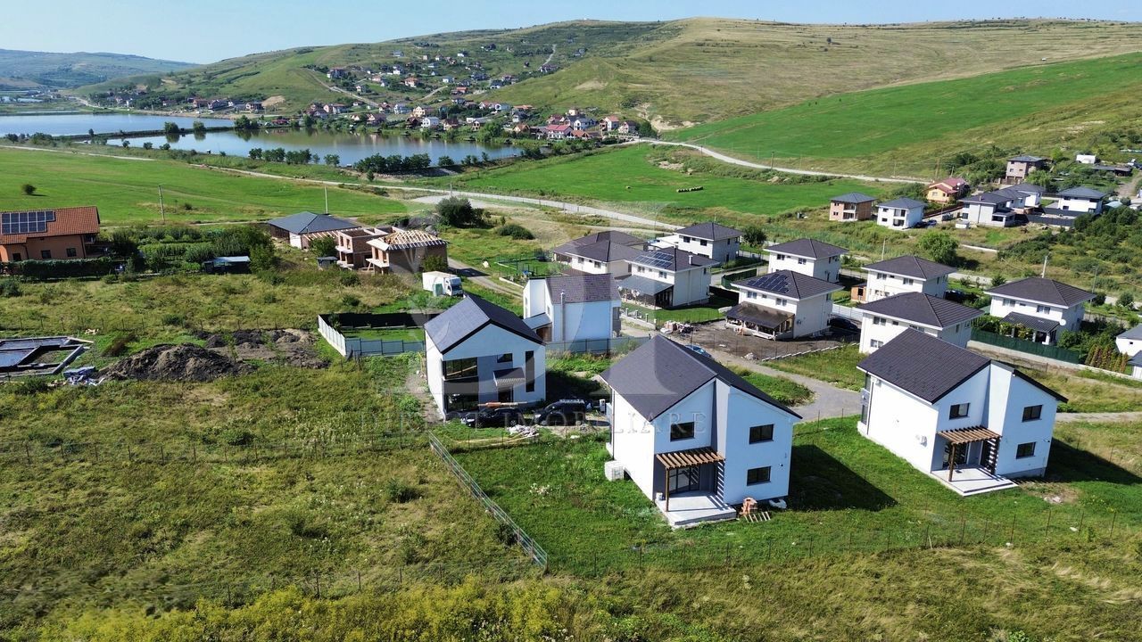 Casă individuală cu vedere la lac – Apahida - Poză 16