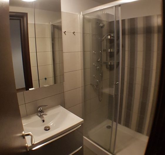 Vand ap. 3 camere Metrou Jiului - Poză 4