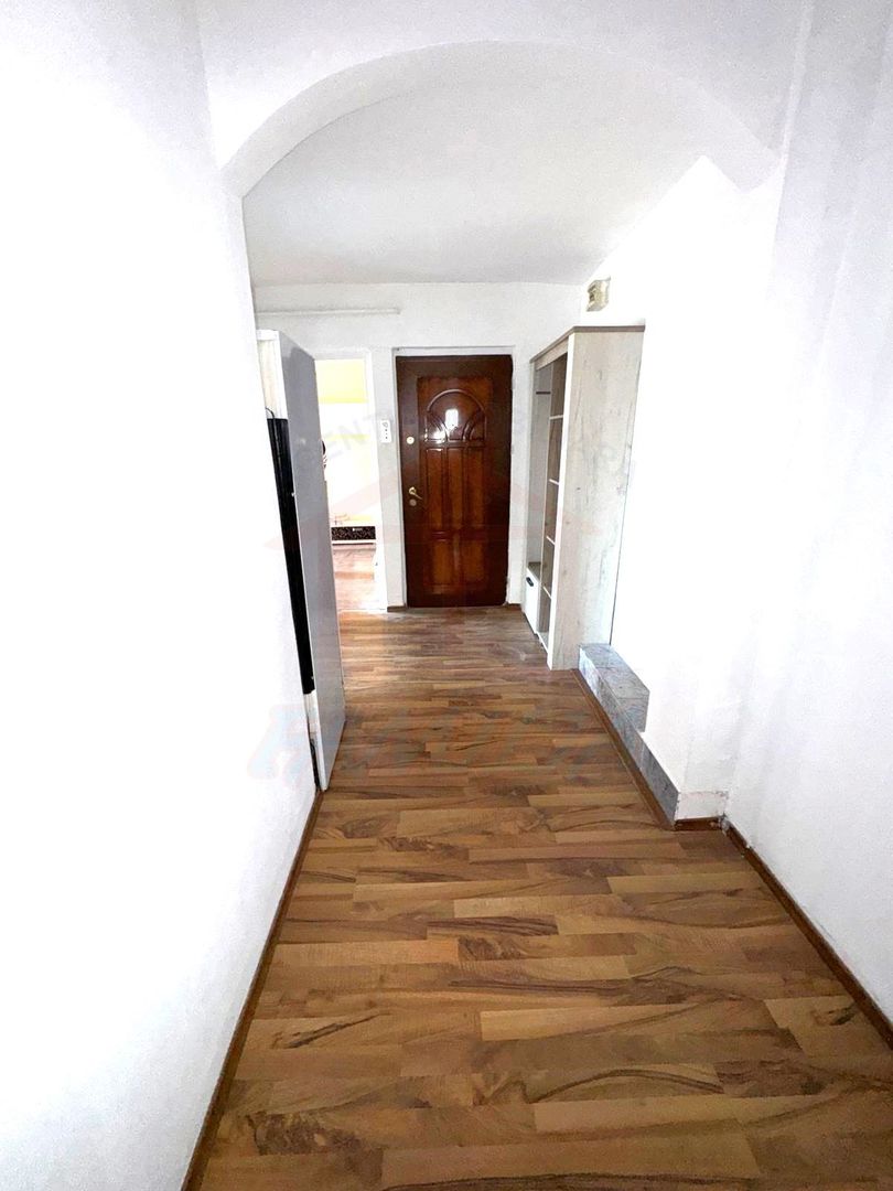 68.ooo euro, apartament 3 camere, decomandat, Micro 16 - Poză 4