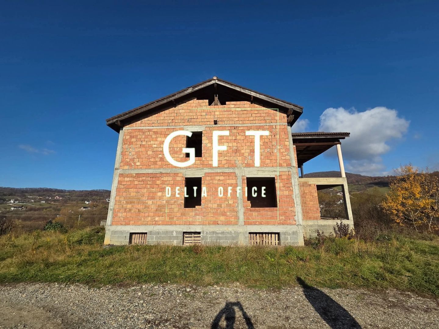 Casă la roșu de vânzare – Valea Ghinzii, Bistrița • 381 mp + teren 900 mp - Poză 3