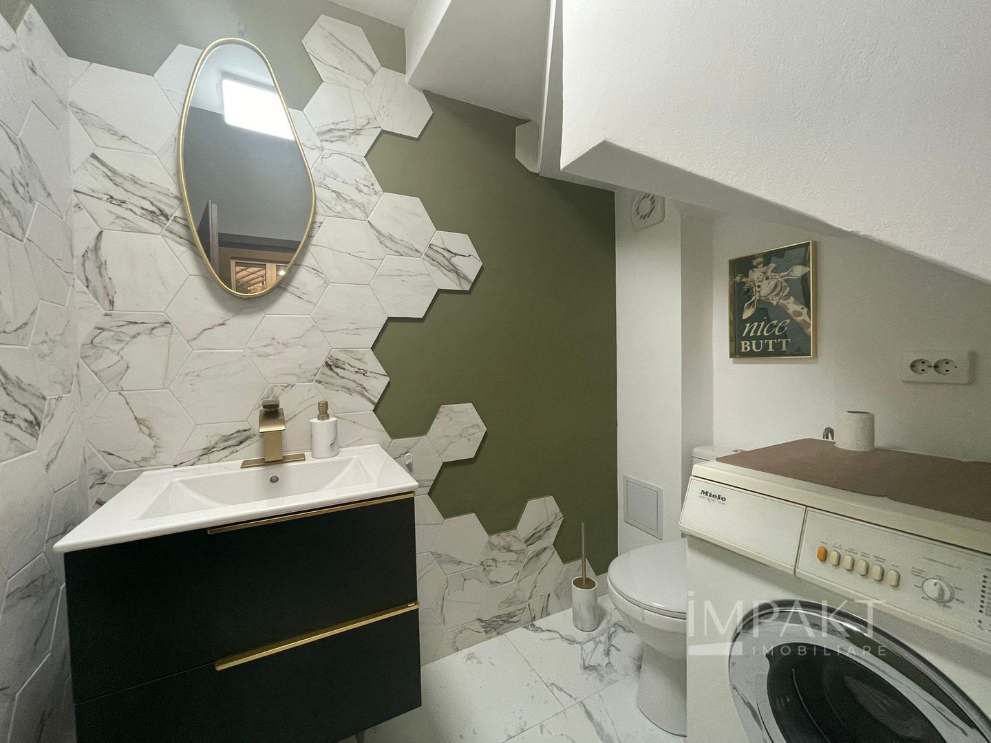 Apartament la casa cu 3 camere de inchiriat - Poză 13