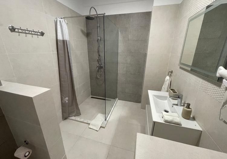 Apartament 2 camere de vânzare – Mamaia, zona Aqua Magic - Ocazie - Poză 12