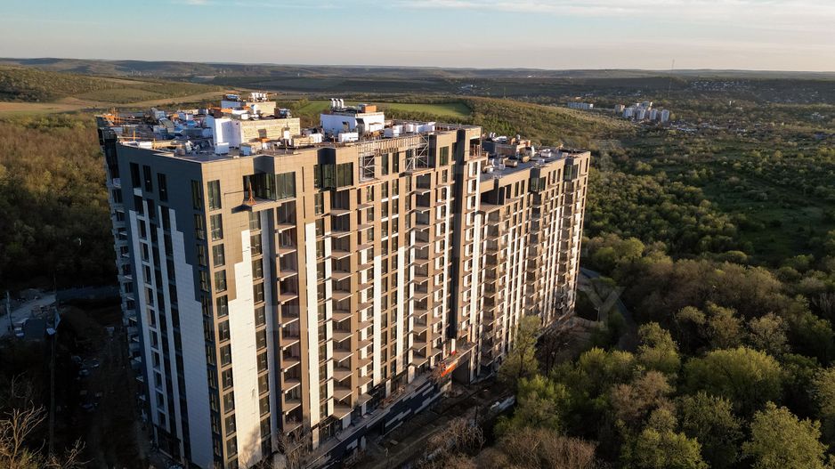 Vânzare, apartament, 2 dormitoare și living cu priveliște panoramică ! - Poză 5