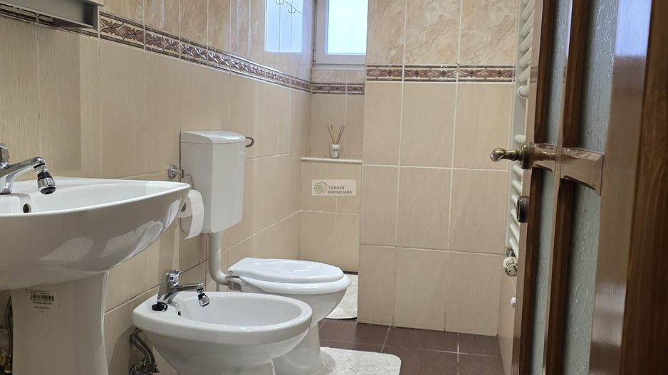 De inchiriat GARSONIERA /parter/Focsani SUD/ vis-a-vis de PETROM - Poză 2