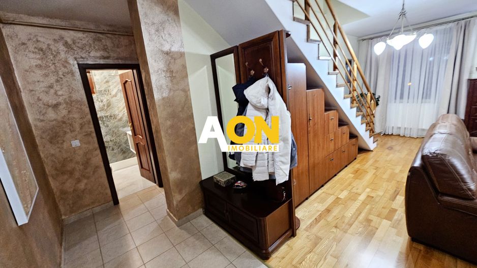 Apartament 3 Camere Zona Cetate, cu Scara Interioara - Poză 3